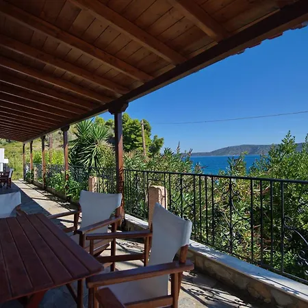 Thea Apartment Kalamakia