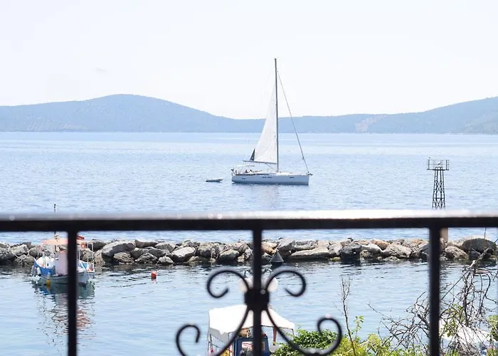 Thea Apartment Kalamakia